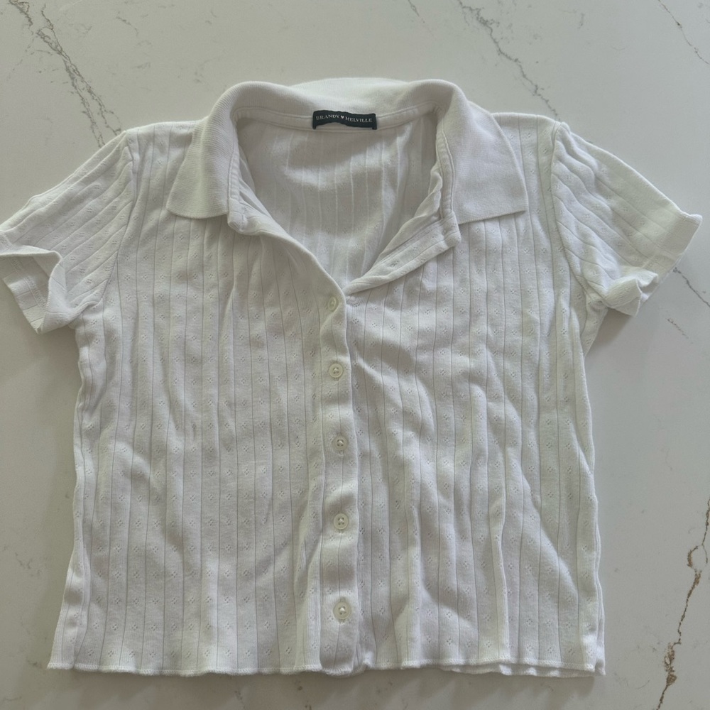 brandy melville button down collared shirt!!
